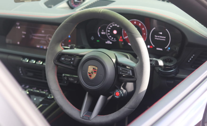 2025 (25) Porsche 911 3.6 T-Hybrid 992 4 GTS Targa PDK 4WD Euro 6 (s/s) 2dr