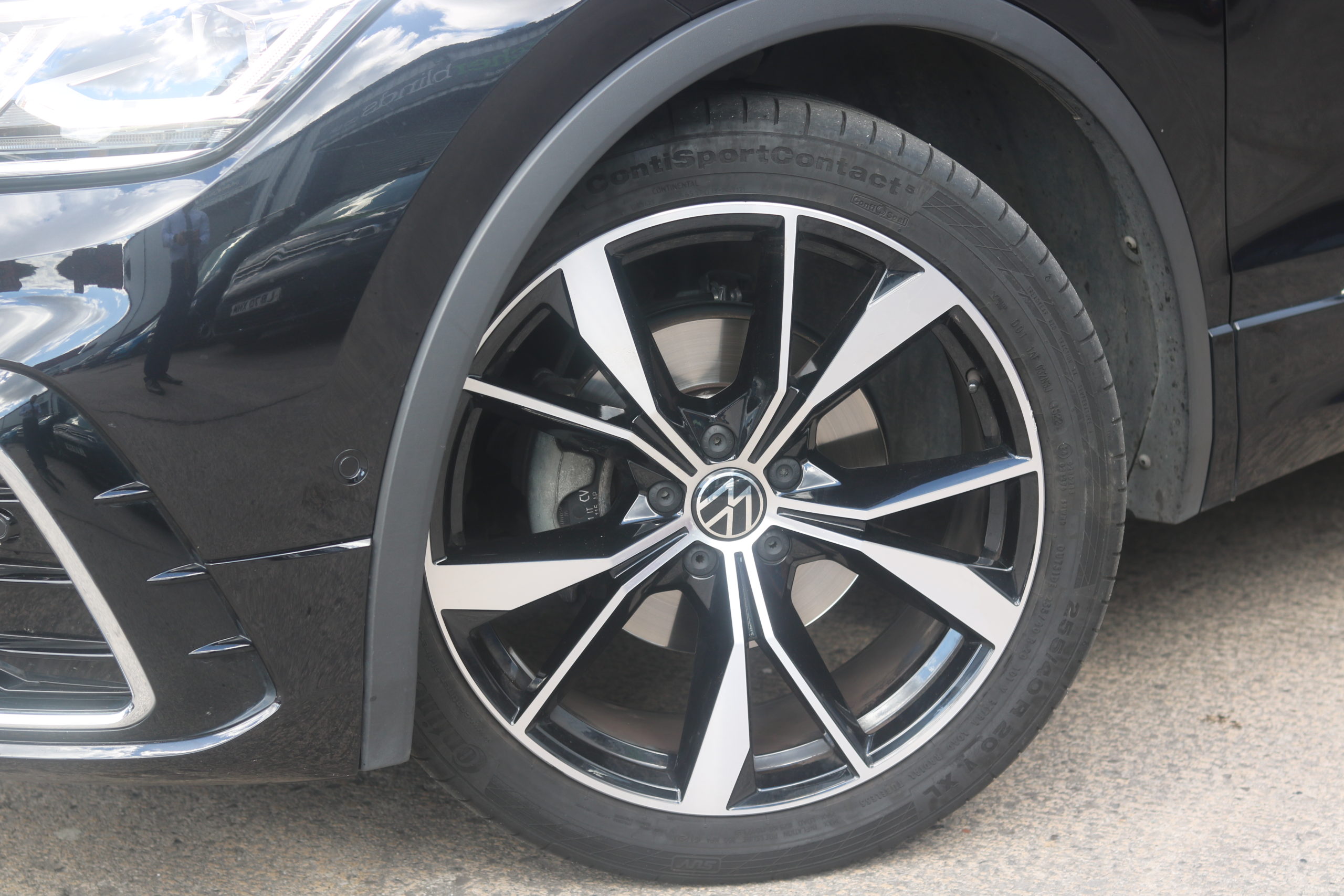 2022 (22) Volkswagen Tiguan 1.5 TSI R-Line DSG Euro 6 (s/s) 5dr