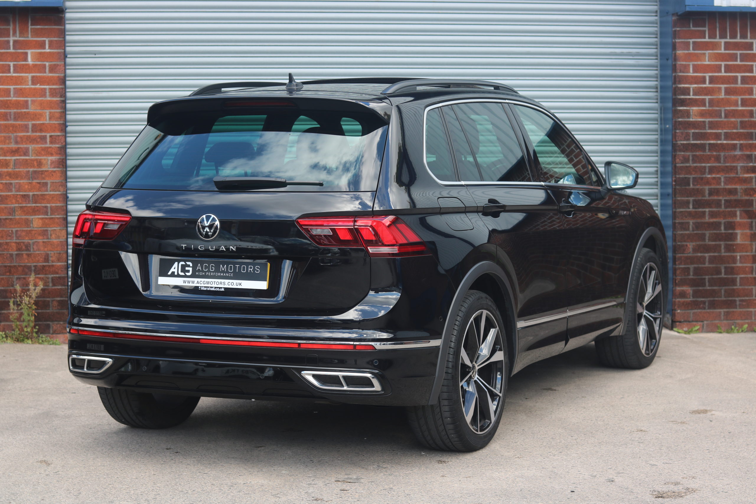 2022 (22) Volkswagen Tiguan 1.5 TSI R-Line DSG Euro 6 (s/s) 5dr