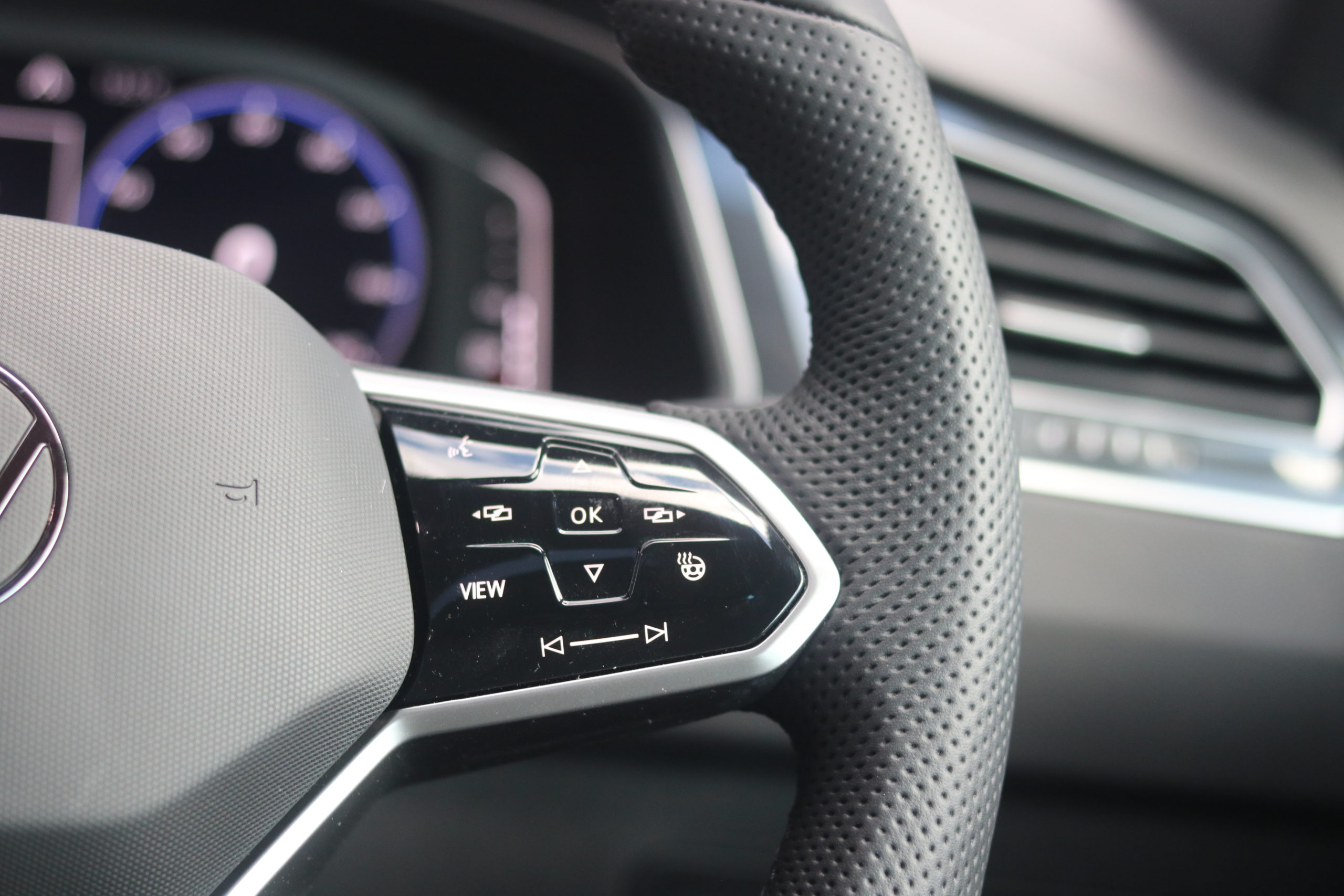 2022 (22) Volkswagen Tiguan 1.5 TSI R-Line DSG Euro 6 (s/s) 5dr