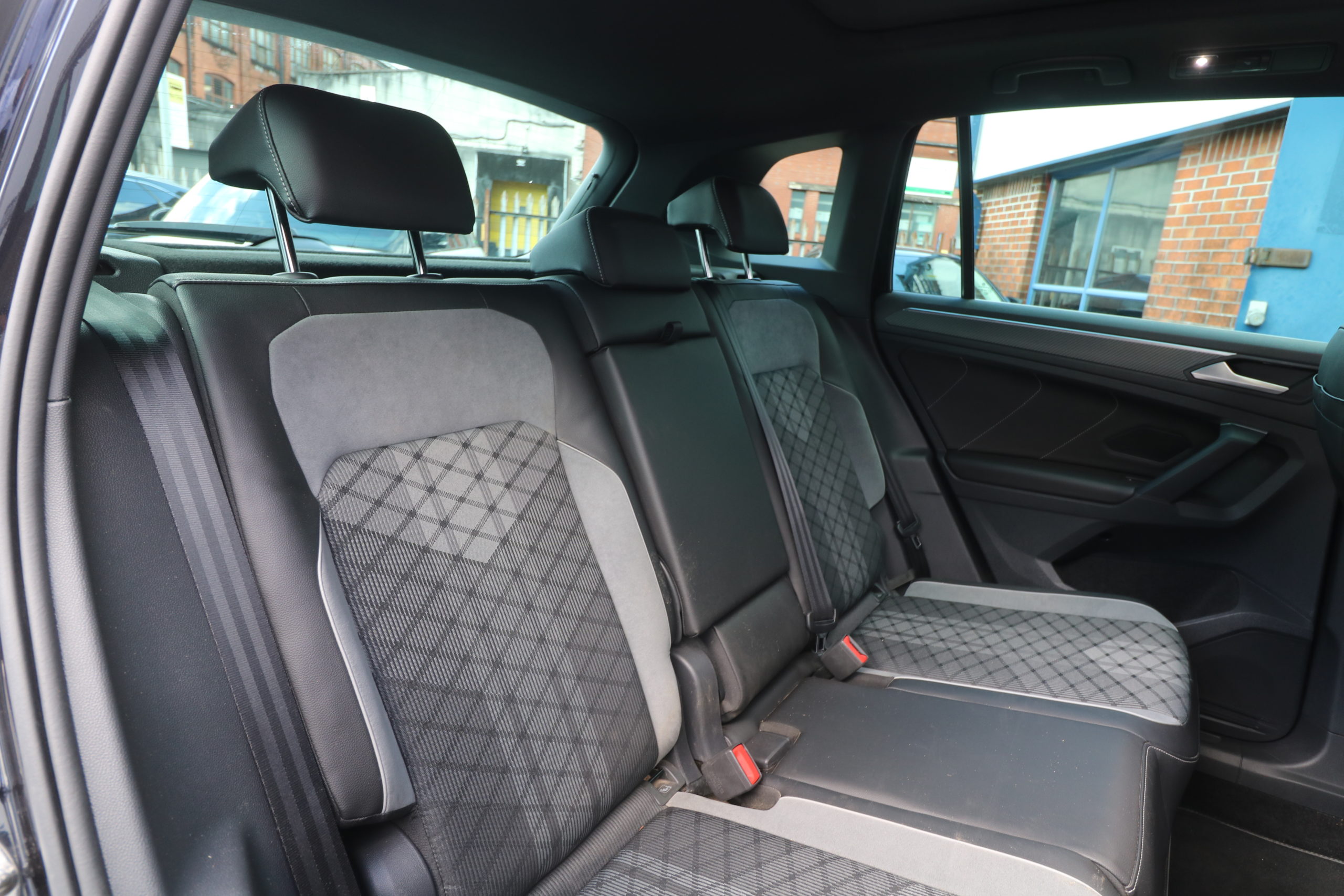 2022 (22) Volkswagen Tiguan 1.5 TSI R-Line DSG Euro 6 (s/s) 5dr