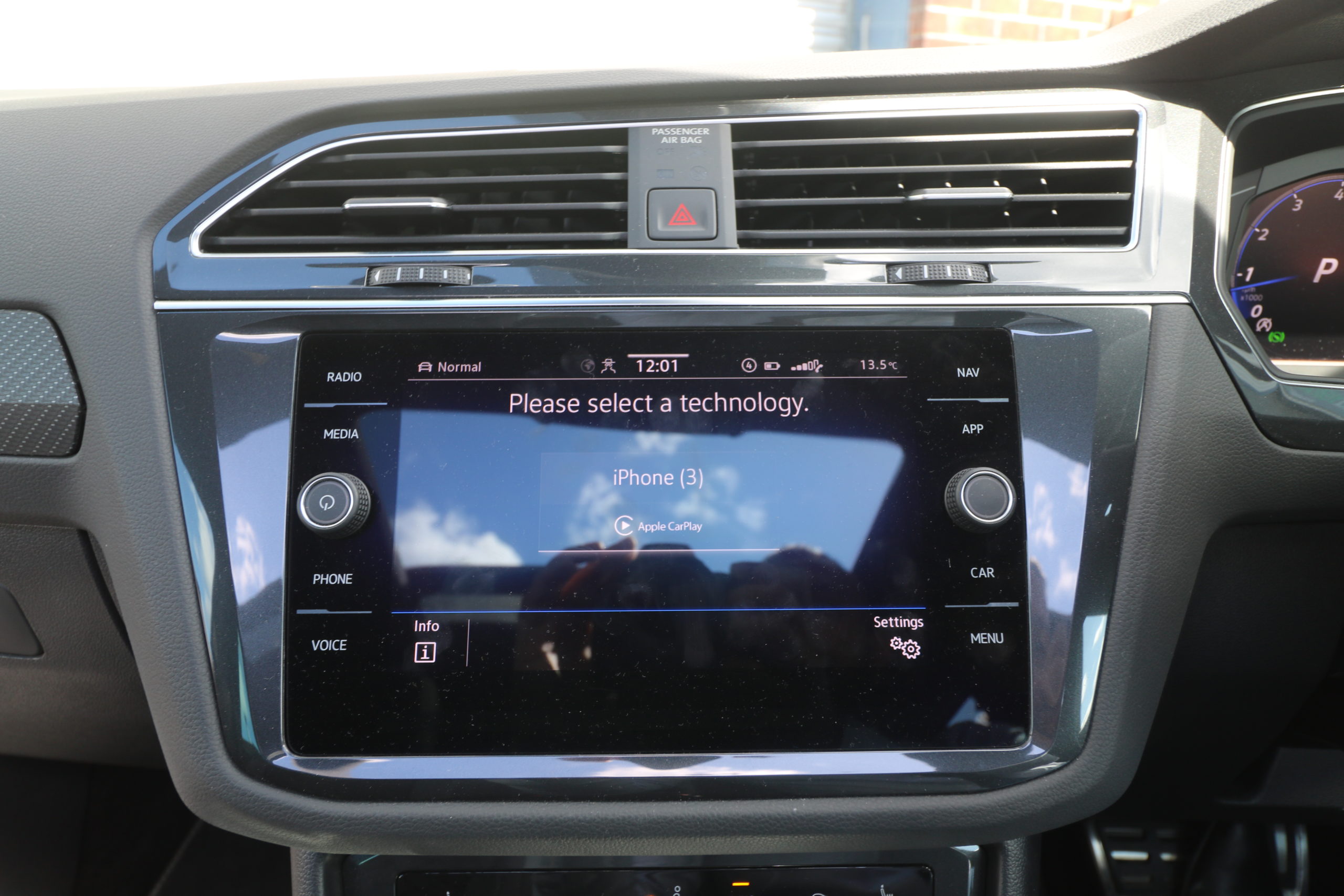 2022 (22) Volkswagen Tiguan 1.5 TSI R-Line DSG Euro 6 (s/s) 5dr