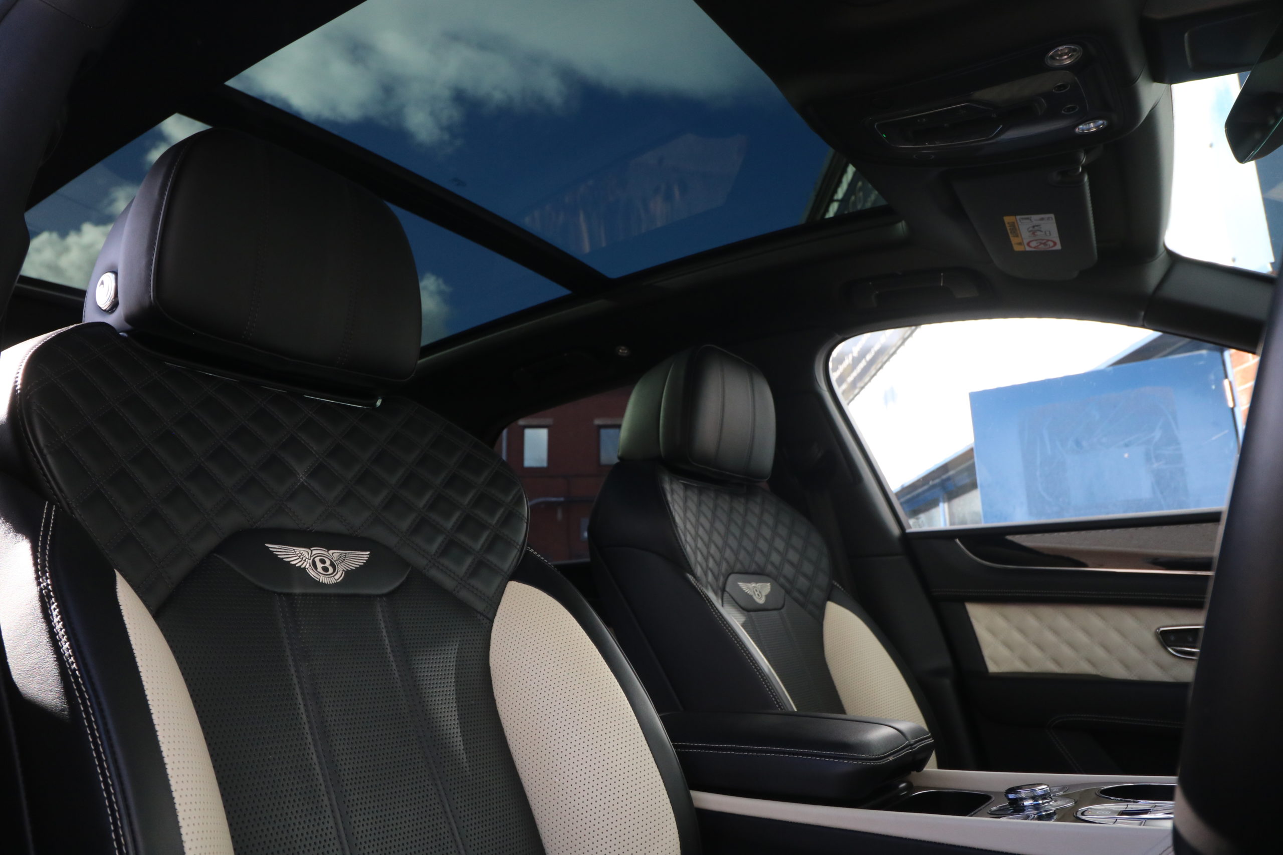 2021 (71) Bentley Bentayga 4.0 V8 Base Auto 4WD Euro 6 (s/s) 5dr