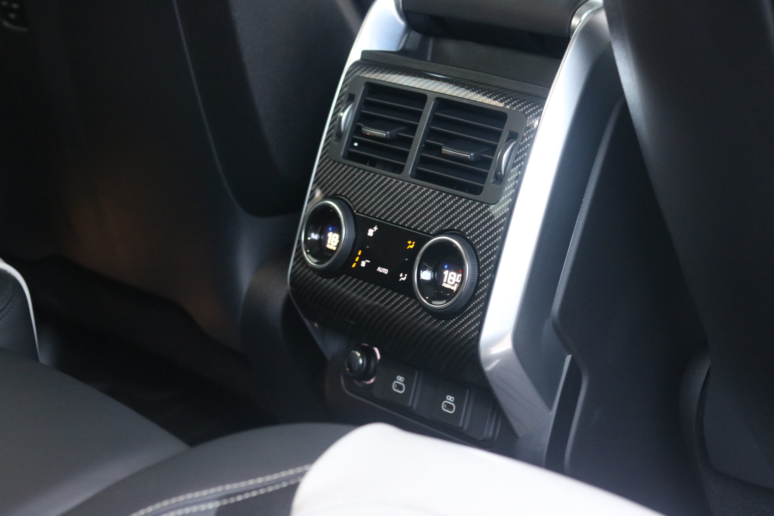 2022 (22) Land Rover Range Rover Sport 5.0 P575 V8 SVR Auto 4WD Euro 6 (s/s) 5dr