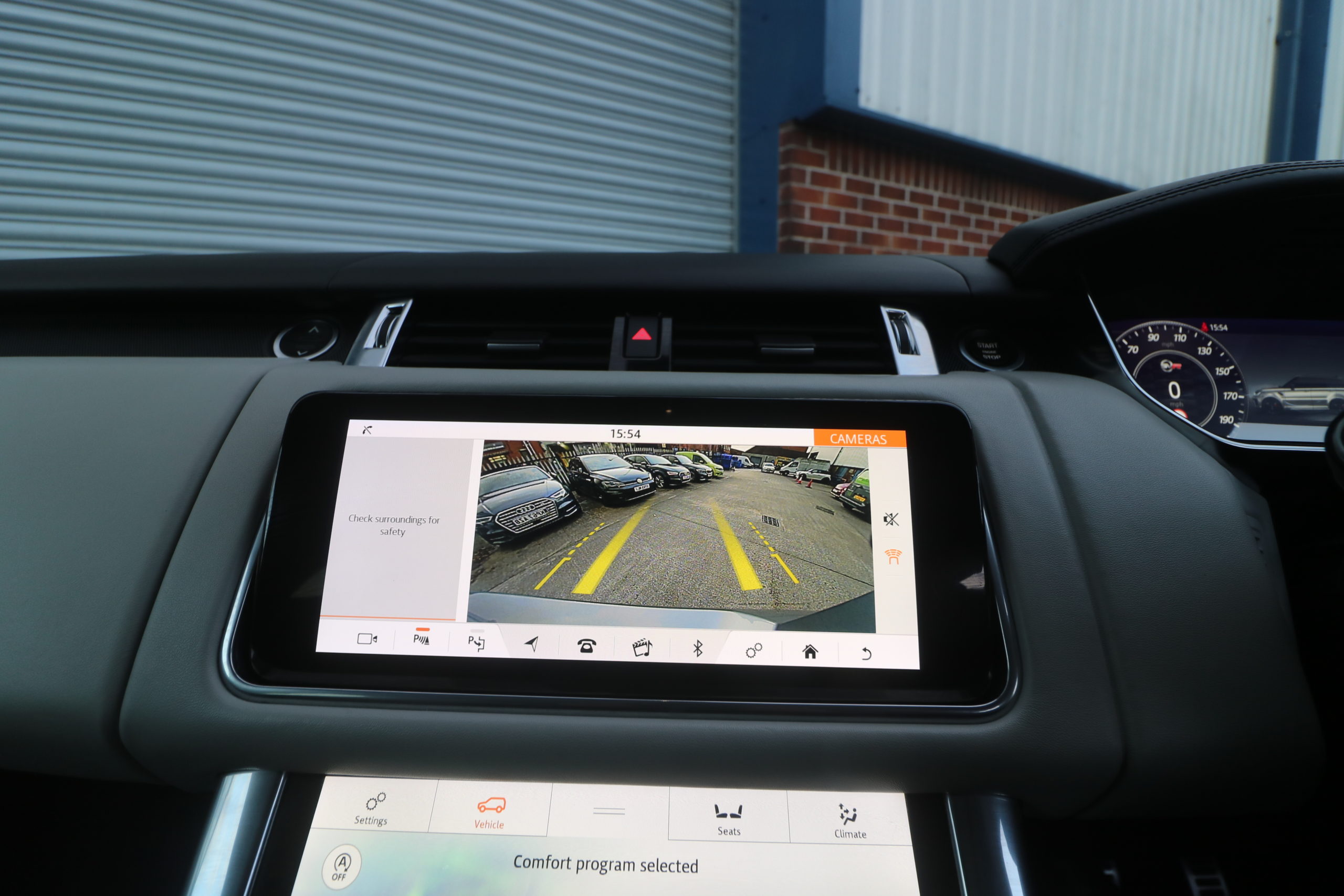 2022 (22) Land Rover Range Rover Sport 5.0 P575 V8 SVR Auto 4WD Euro 6 (s/s) 5dr