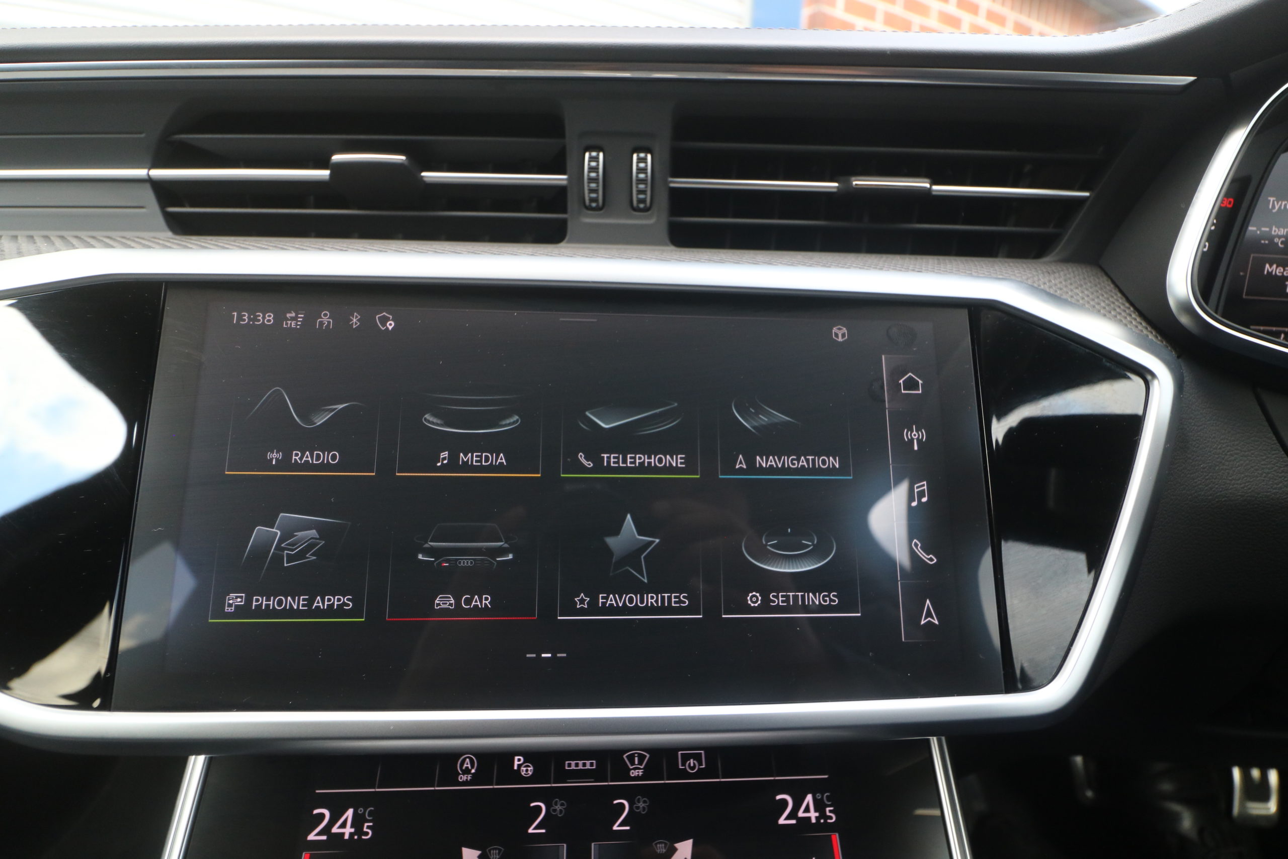 2023 (73) Audi RS6 Avant 4.0 TFSI V8 Performance Carbon Vorsprung Tiptronic quattro Euro 6 (s/s) 5dr