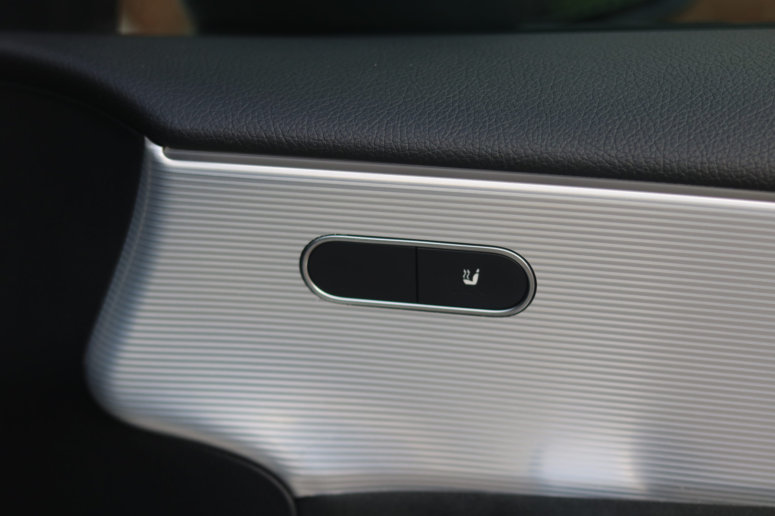 2023 (72) Mercedes-Benz A Class 1.3 A200 AMG Line Night Edition (Premium Plus) 7G-DCT Euro 6 (s/s) 5dr