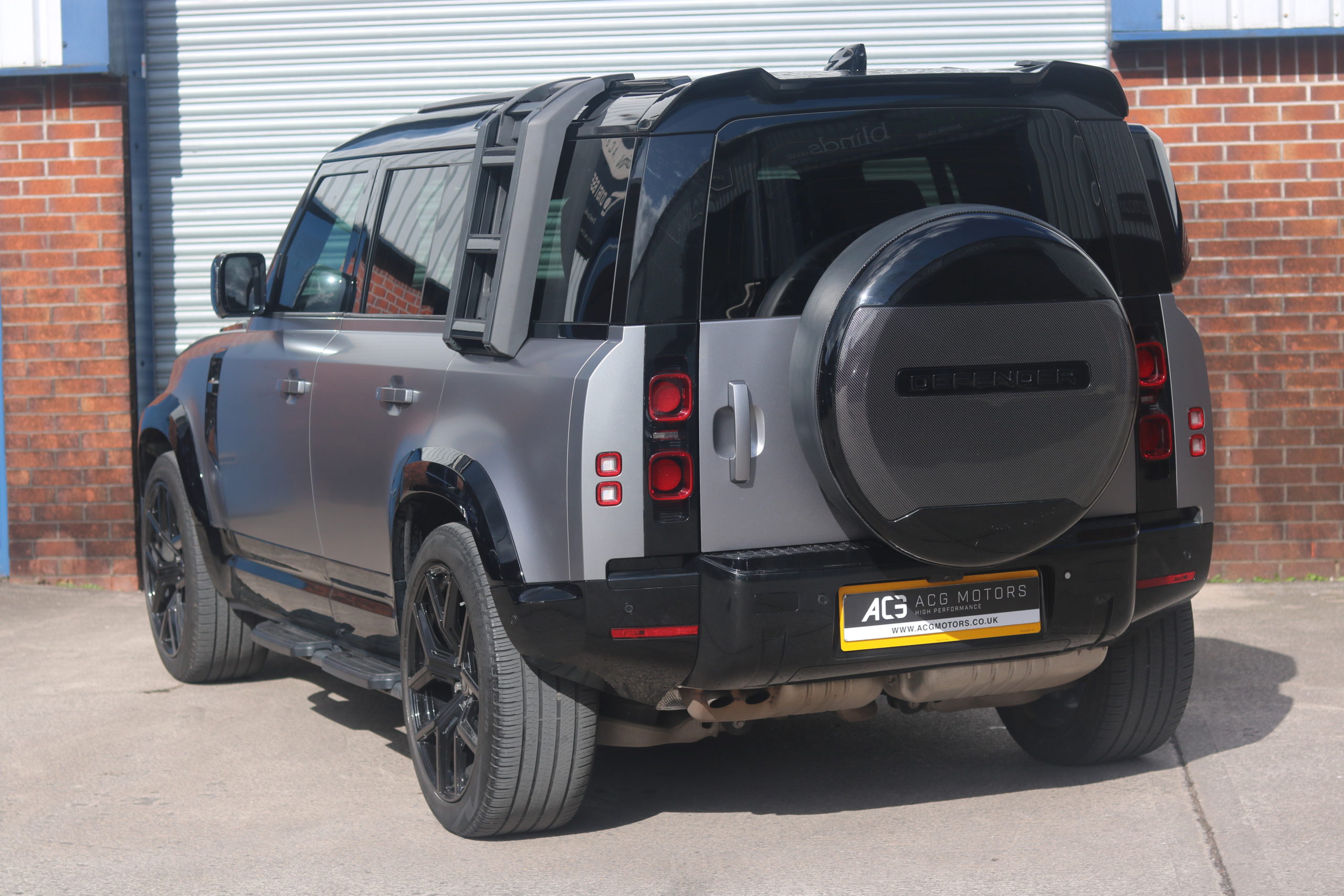 2023 (23) Land Rover Defender 110 3.0 D250 MHEV HSE Auto 4WD Euro 6 (s/s) 5dr