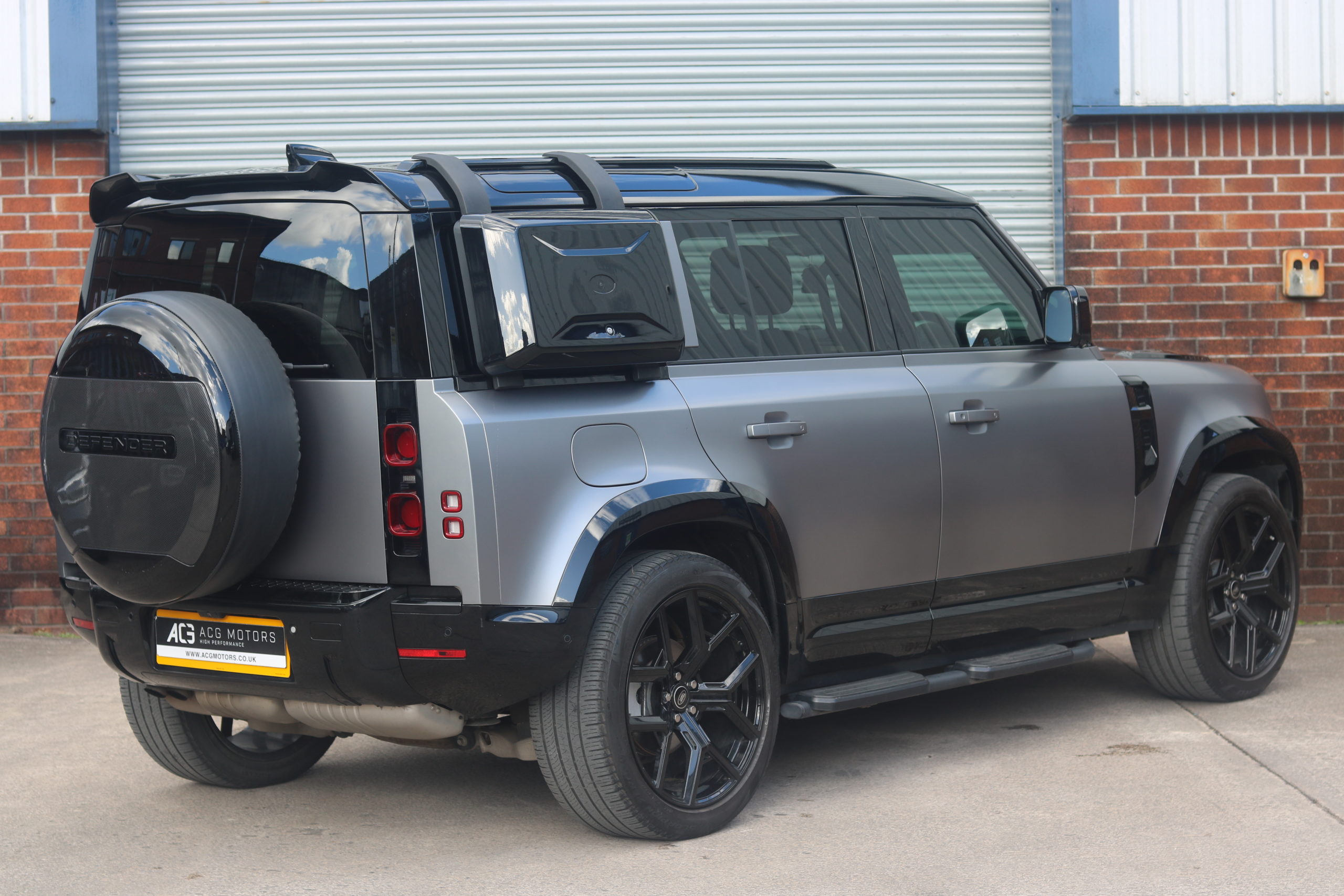 2023 (23) Land Rover Defender 110 3.0 D250 MHEV HSE Auto 4WD Euro 6 (s/s) 5dr