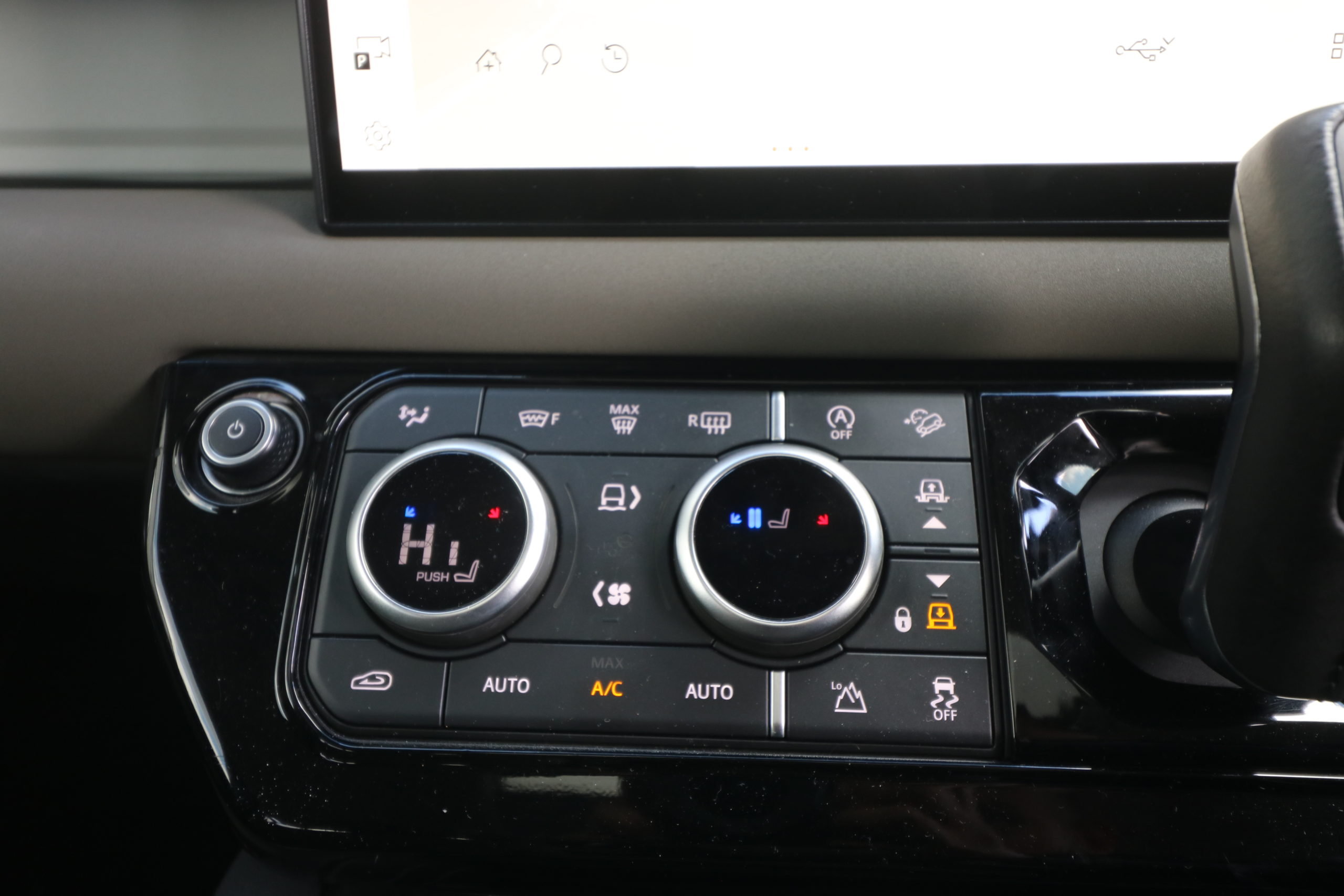 2023 (23) Land Rover Defender 110 3.0 D250 MHEV HSE Auto 4WD Euro 6 (s/s) 5dr