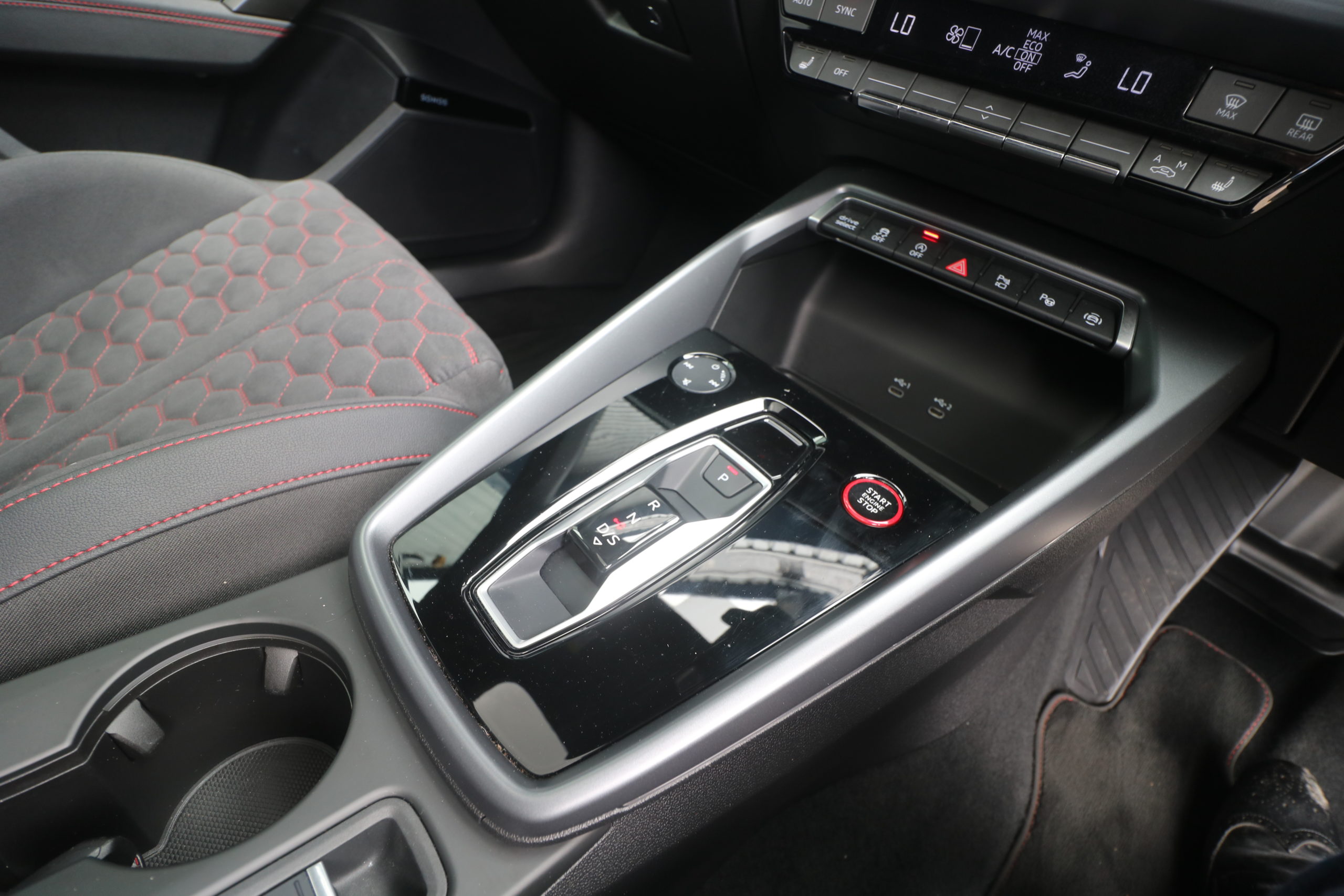 2025 (25) Audi RS3 2.5 TFSI Carbon Vorsprung S Tronic quattro Euro 6 (s/s) 4dr